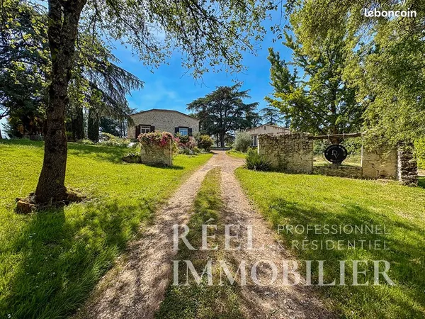 Propriété 13 pièces 480 m²