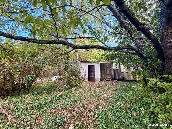 Terrain 1605 m²