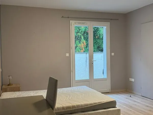 Maison 2 pièces 174 m²