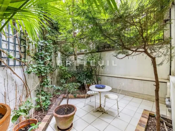 Appartement 5 pièces 212 m²