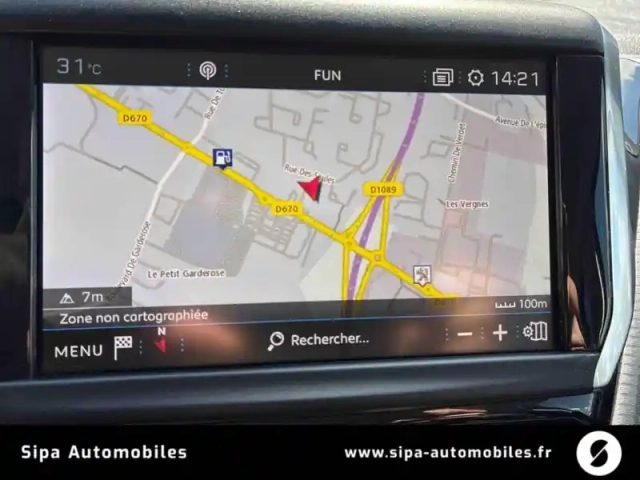 Peugeot 2008 puretech 110ch s&amp;s eat6 — photo 16