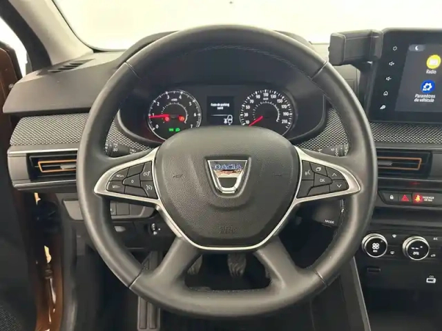 Dacia Sandero eco-g 100 — photo 25