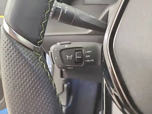 Peugeot 2008 electrique 54 kwh 156 ch — photo 23