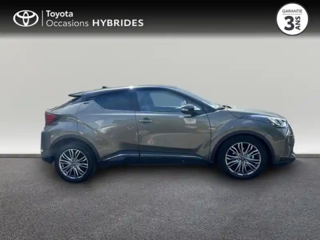 Toyota C-Hr 122h distinctive 2wd e-cvt my22 — photo 6