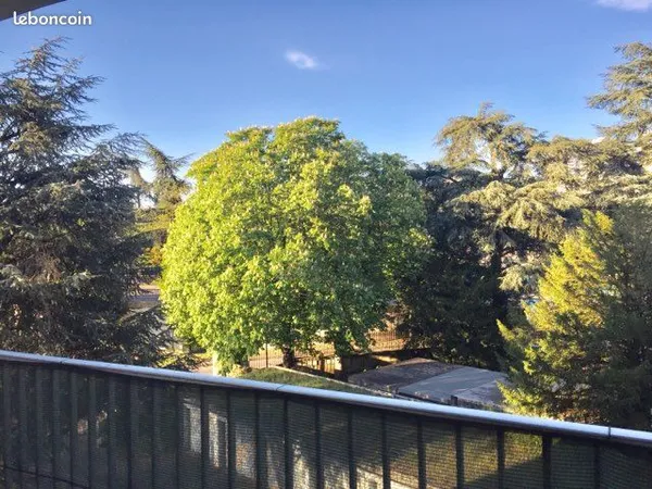 Appartement 42 m² - 3e étage - Environnement calme et familial