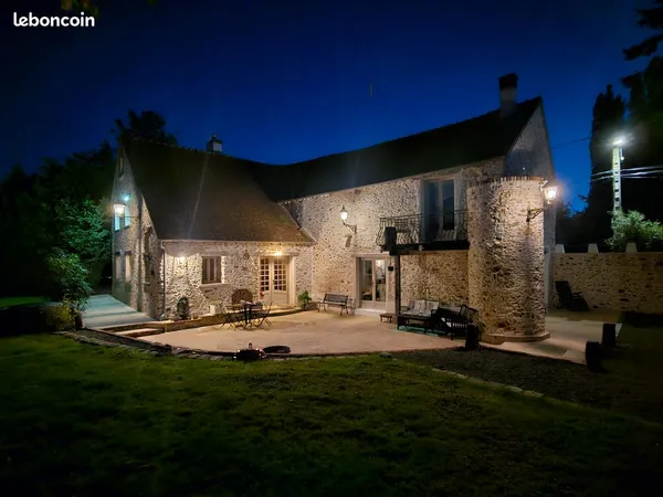 Superbe demeure - 260m2 + bungalow 39m2 - 1,86 hectares - 2 entrées