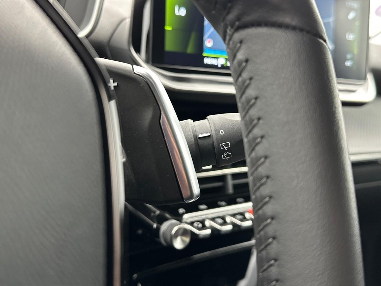 Peugeot 208 puretech 100 s&s eat8 allure pack — photo 20