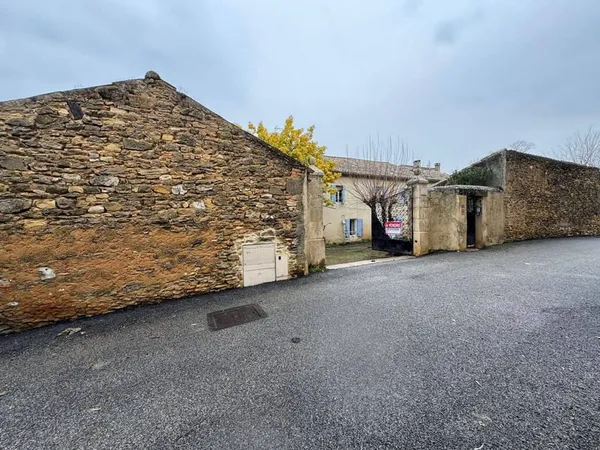 Maison 10 pièces 300 m²