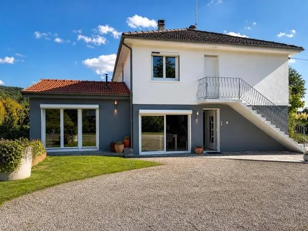 Maison de plain-pied 7 pièces 172 m²
