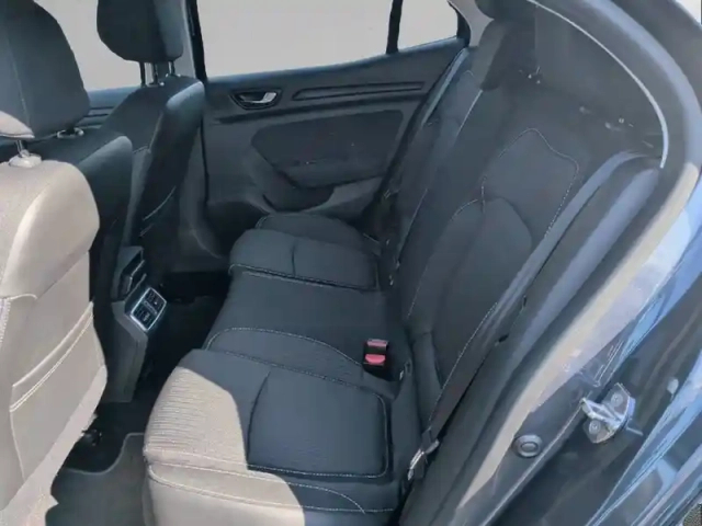 Renault Megane mégane iv berline dci 90 energy — photo 58