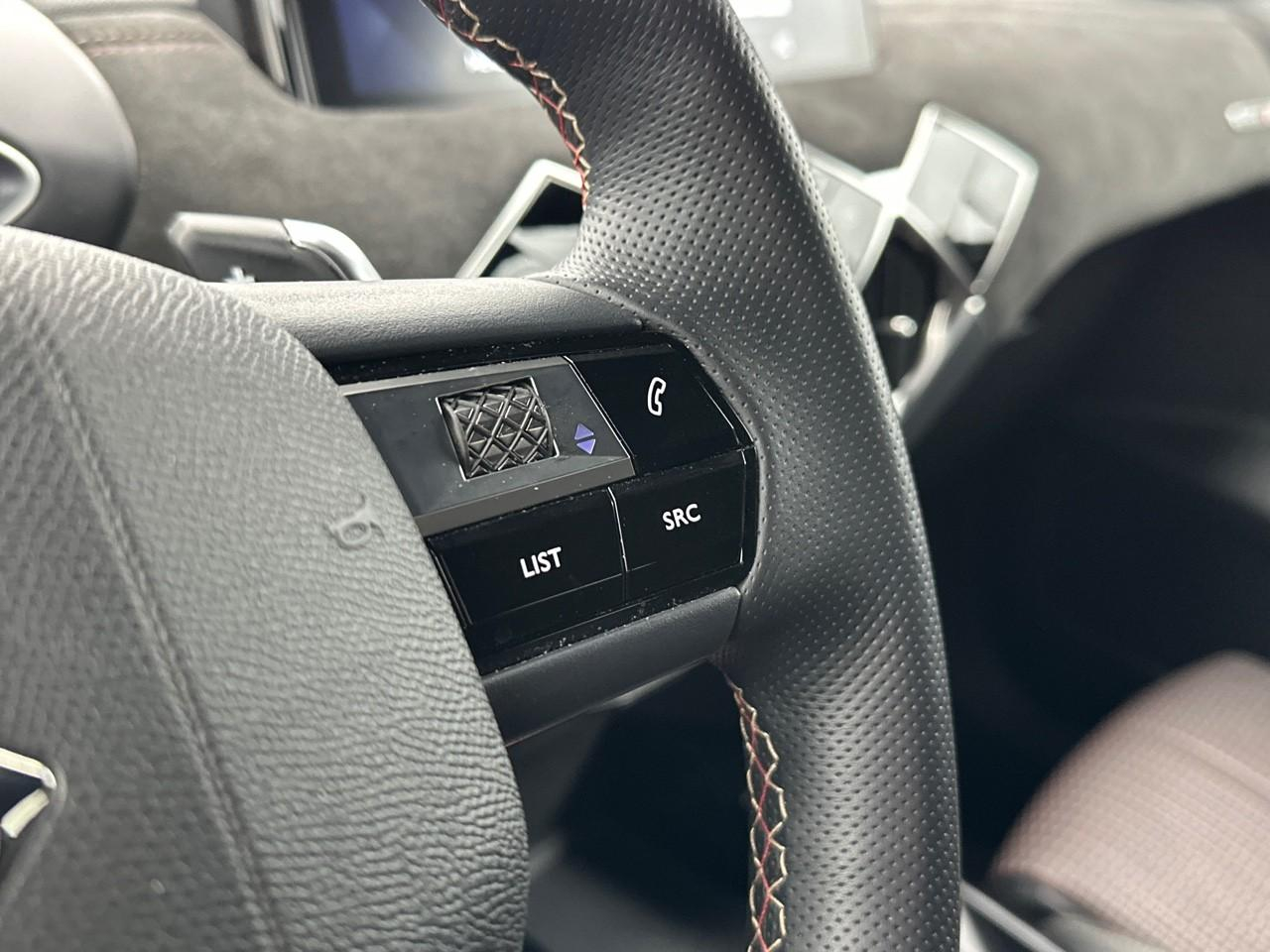 Ds Ds 3 crossback puretech 130 eat8 performance line+ — photo 17