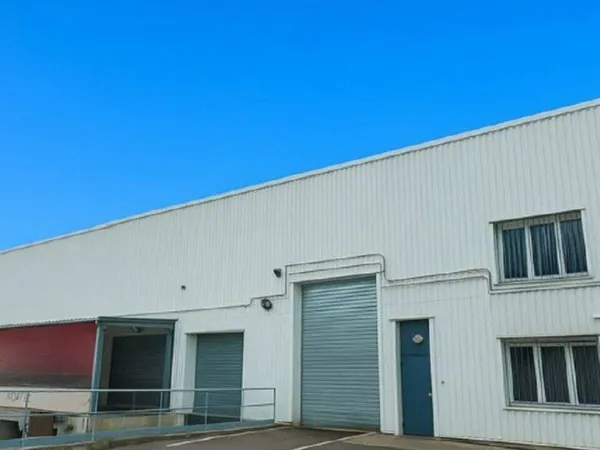 Local d'activité 1449 m²
