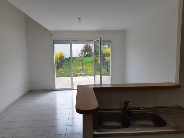 PAVILLON 3 PIECES EN DUPLEX A SAINT REMY EN COMTE