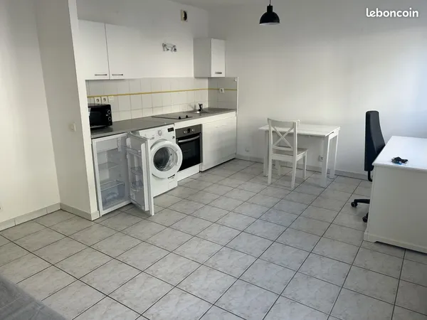 Studio 1 pièce 27 m²