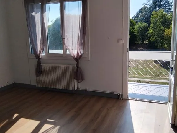 Apt T3 avec garage et jardin commun