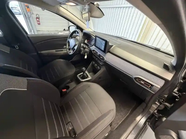 Dacia Sandero tce 90 — photo 27