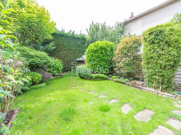 Vends villa - 190.08 m² - 6 pièces, 4 chambres - Sèvres 92310
