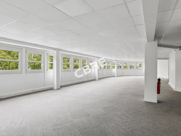 Bureaux 168 m²