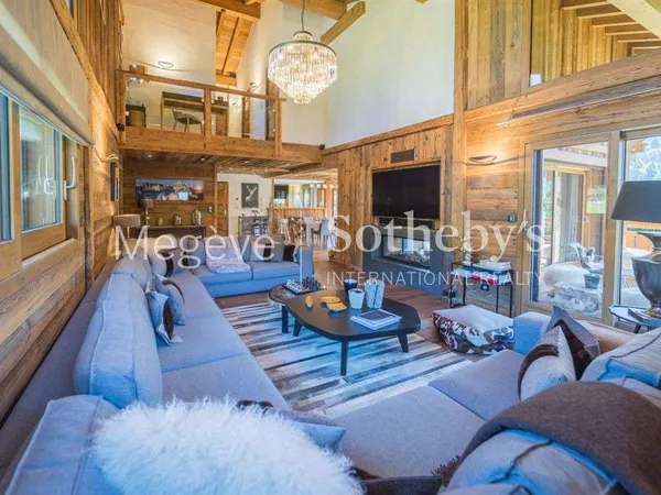 Chalet 8 pièces 330 m²