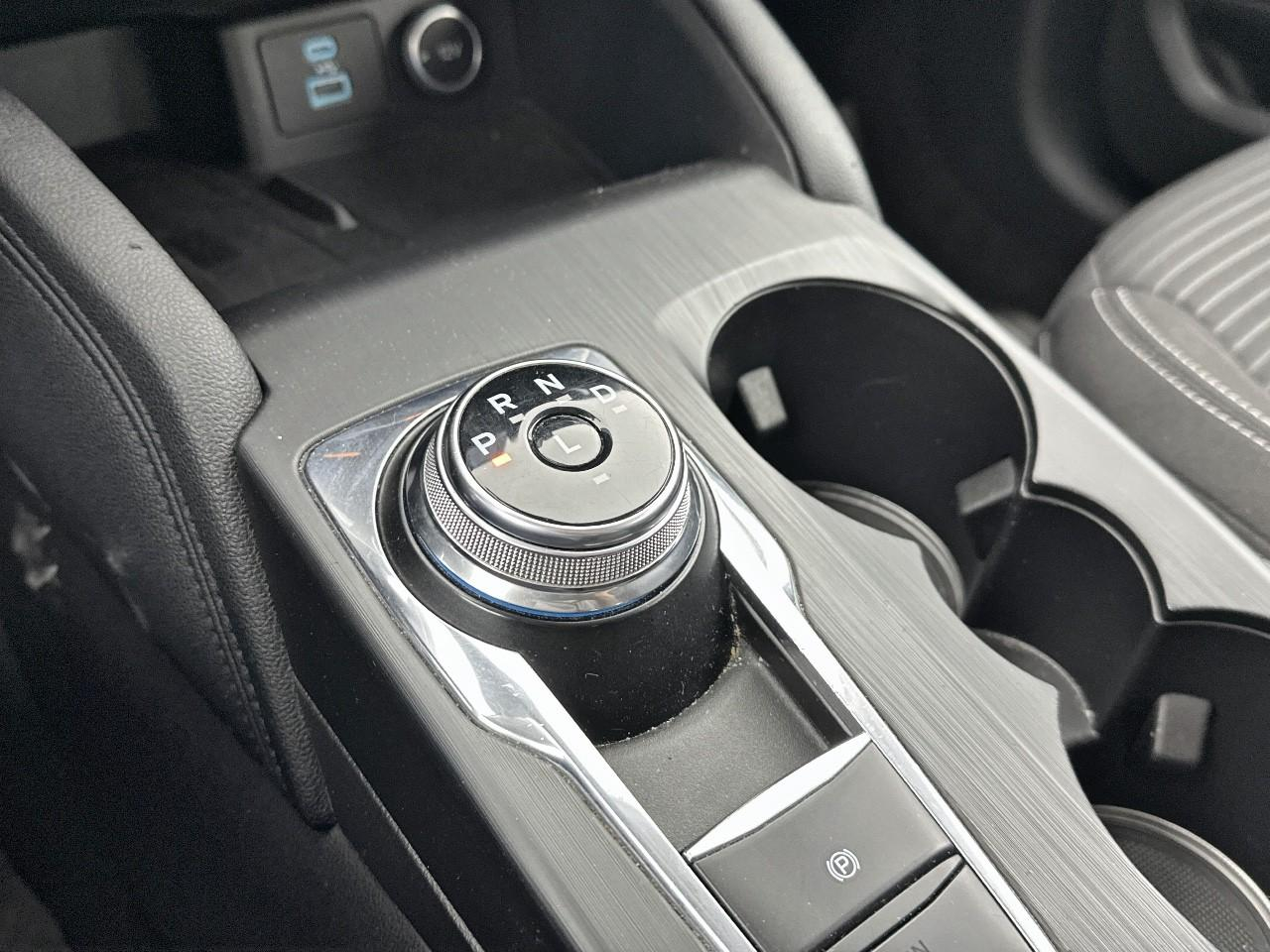 Ford Kuga 2.5 duratec 225 ch powersplit phev e-cvt s&s titan — photo 30