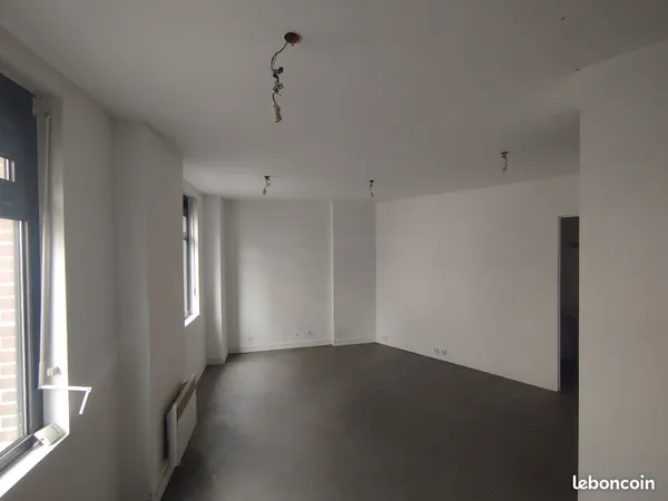Place dispo atelier 18m2 Pantin