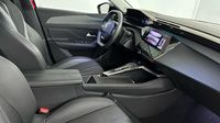 Peugeot 308 1.5 BlueHDi 130ch S&S Allure Pack EAT8 — photo 15