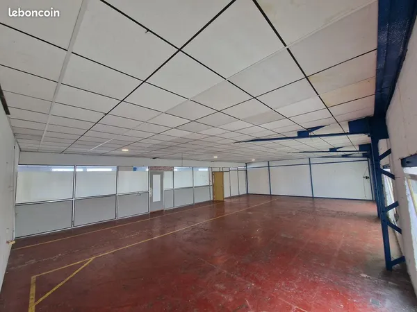Atelier lumineux 80 m² - accès monte-charge - Roubaix