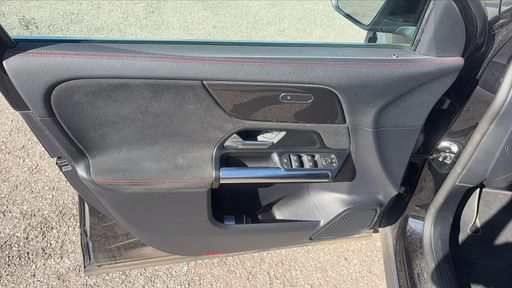 Mercedes Classe GLA 200 d 150 8G-DCT - AMG Line – 2022 – 89814 km – Diesel – Boîte Automatique — photo 25