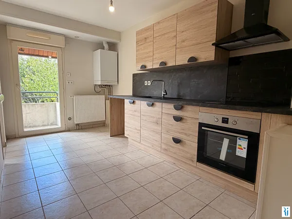 Appartement Semur En Auxois 3 pièces, balcon, garage -68 m2