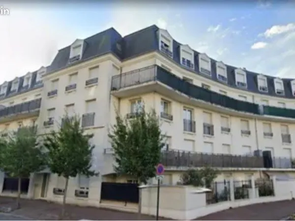 T2 45m2 meublé dernier étage Corbeil Essonnes