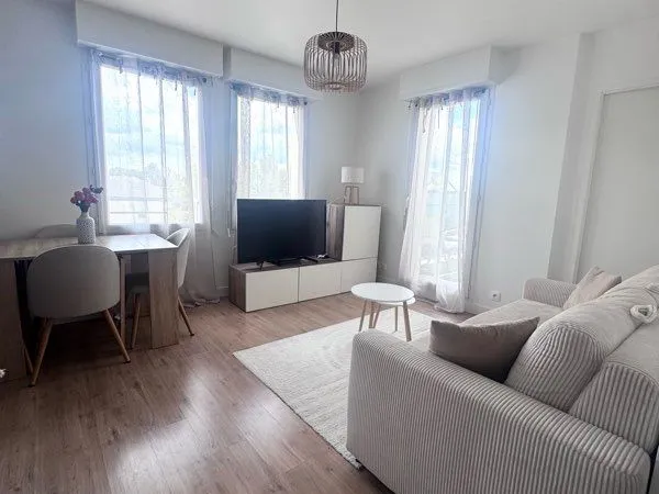 2 PIÈCES 41 m² • BALCON • PARKING • DPE C