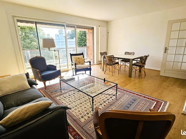 T3 traversant 79 m² - Dernier étage - Loggia - Garage