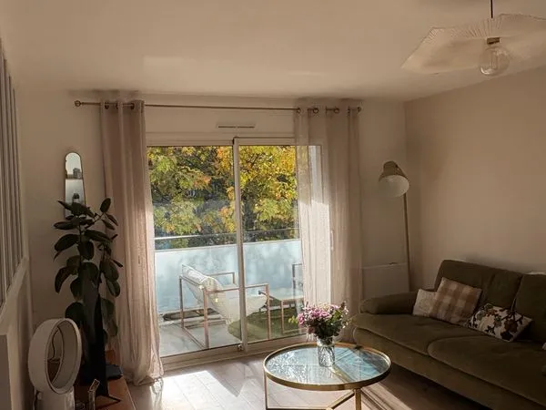 Appartement T3 65 m² avec balcon et garage fermé - Nantes secteur Loquidy
