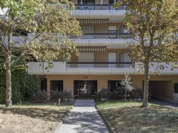 Appartement de 65 m² à Colombes, comprenant trois pièces dont deux chambres