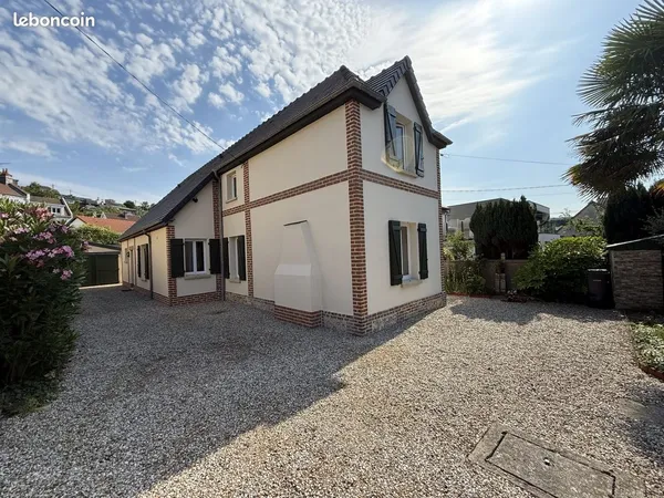 Maison 7 pièces 140 m²