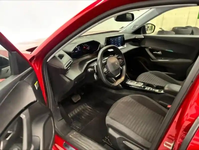 Peugeot 2008 1.2 puretech 130ch s&amp;s style eat8 — photo 10