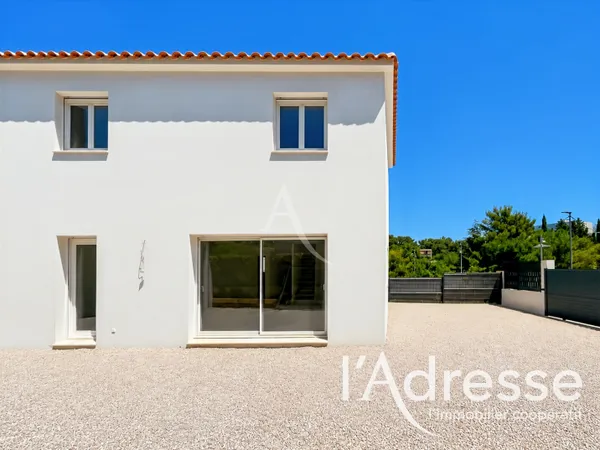MAISON T4 € JARDIN PLEIN SUD, 3 CHAMBRES & 2 STATIONNEMENTS