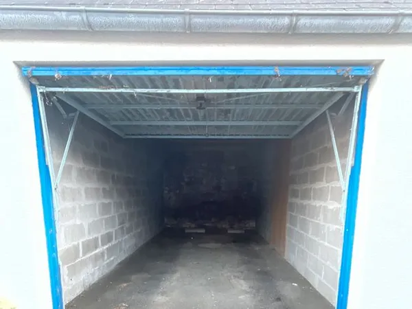 Garage sécurisé à louer hyper centre