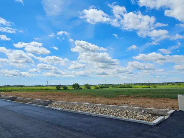 Terrain 1008 m²