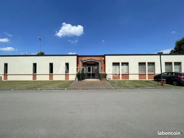 Bureaux 680 m²
