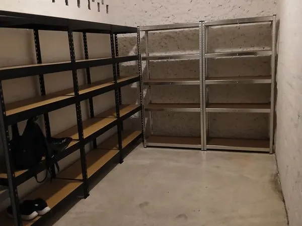 Cave 10,5 m² avenue Hoche