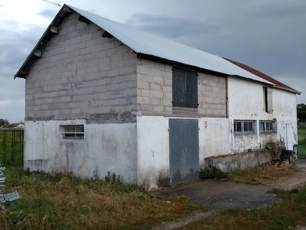 cabane ostréicole + ancienne bâtisse a rénover