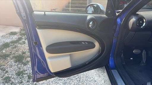 Mini Countryman 2.0 Cooper SD 143 Steptronic6 - N/A – 2015 – 129114 km – Diesel – Boîte Automatique — photo 33