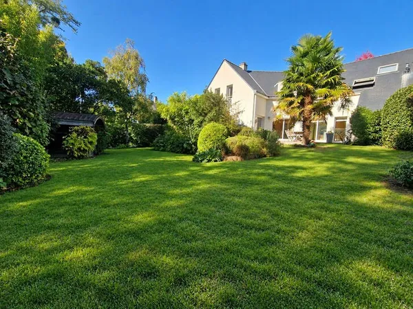 Maison 8 pièces 220 m²