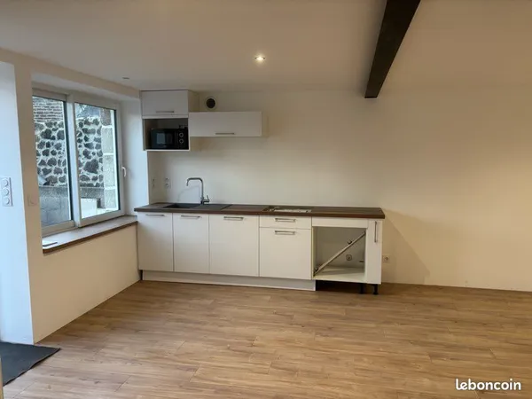 Location Maison T3 rénovée de 80 m² - 2 chambres - Plénée-Jugon