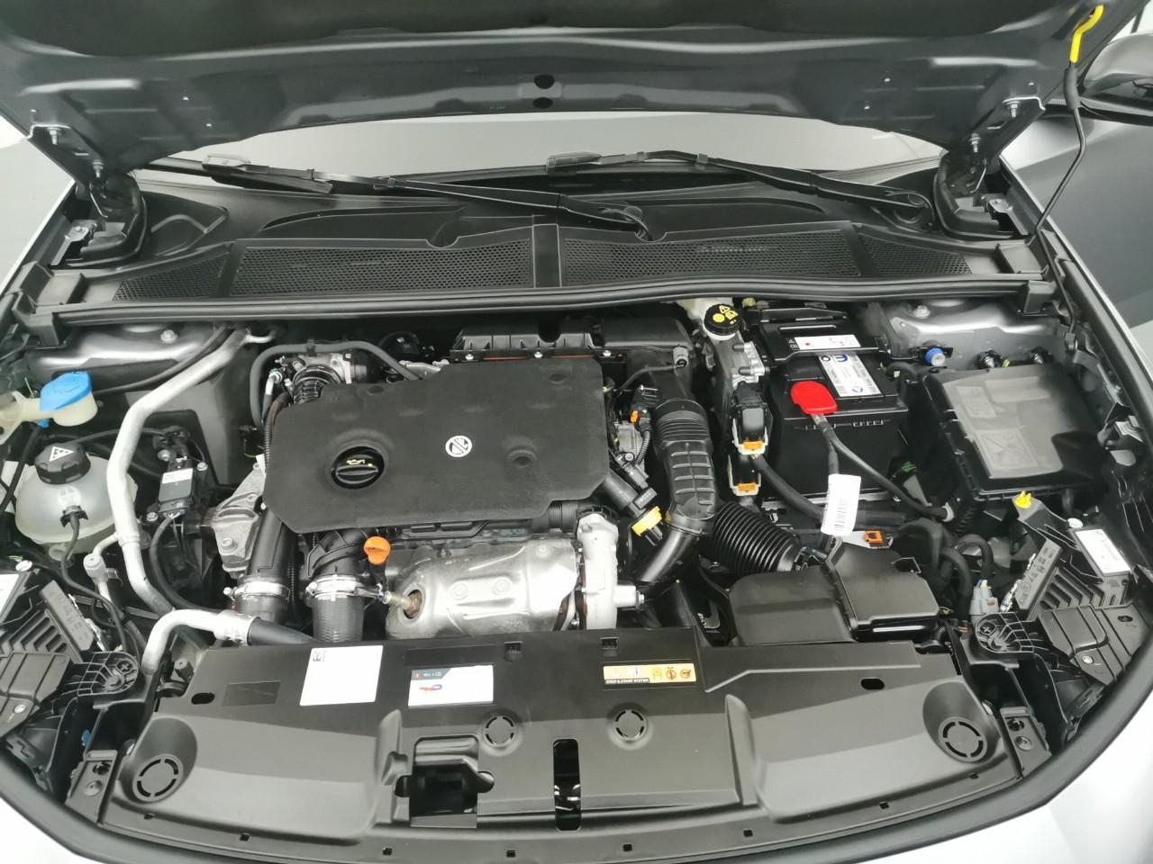 Peugeot 308 bluehdi 130ch s&s eat8 allure — photo 15