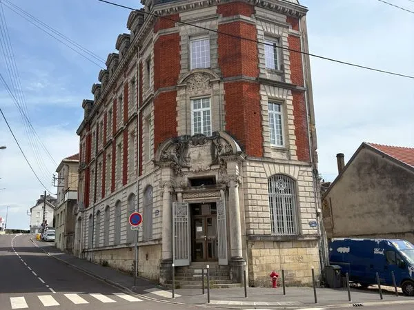 A vendre- grand local - longwy