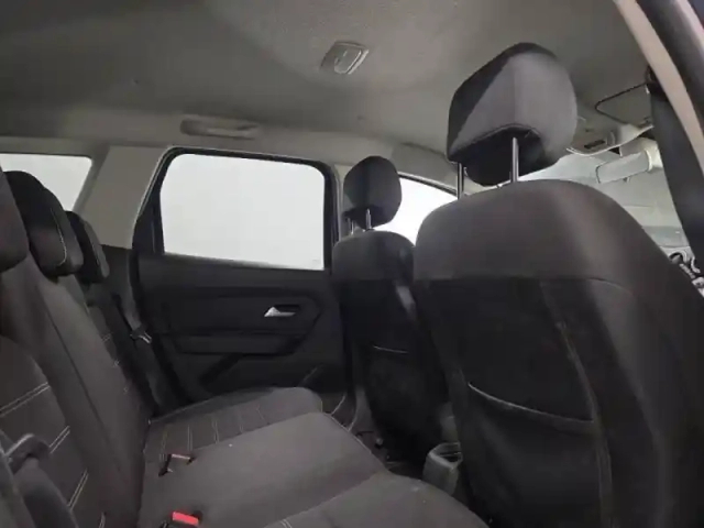 Dacia Duster 1.5 dci 110ch prestige 4x2 edc — photo 6