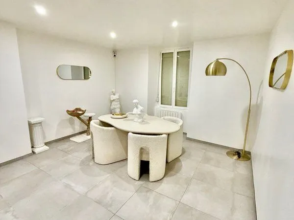 Maison - 140 m2 - 5 chambres - 1000m2 de jardin