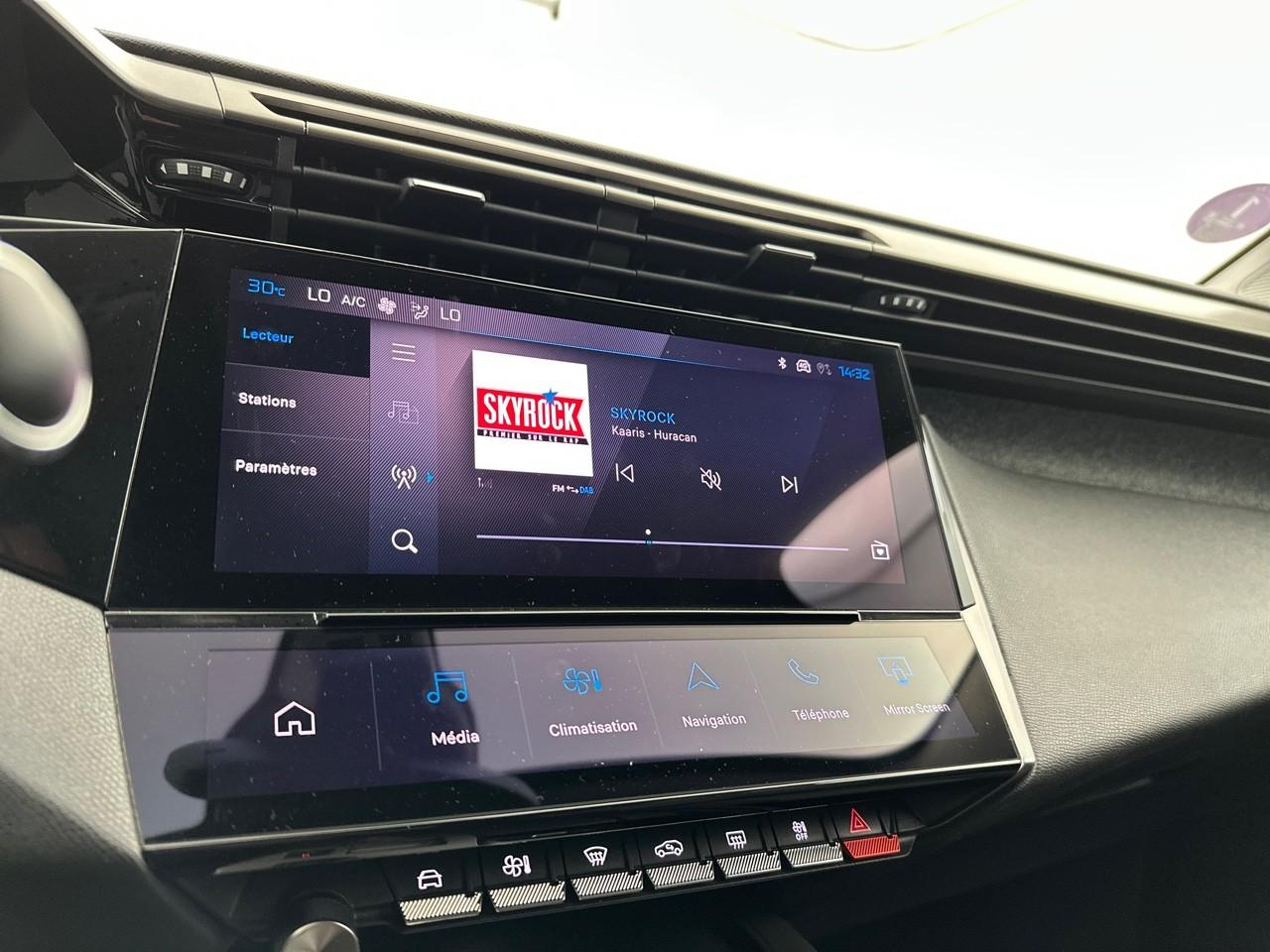 Peugeot 408 phev 180 e-eat8 allure pack — photo 23